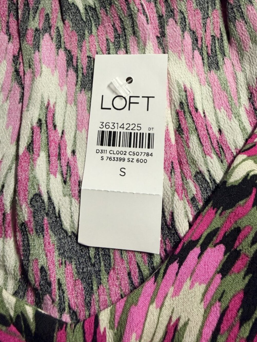 Ikat Palm Ruffle Shell - Picture 5 of 5